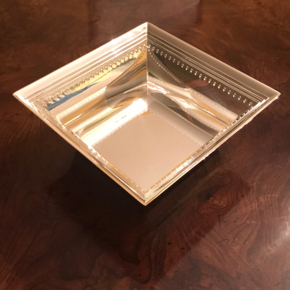 Vera Wang Grosgrain Nut Bowl